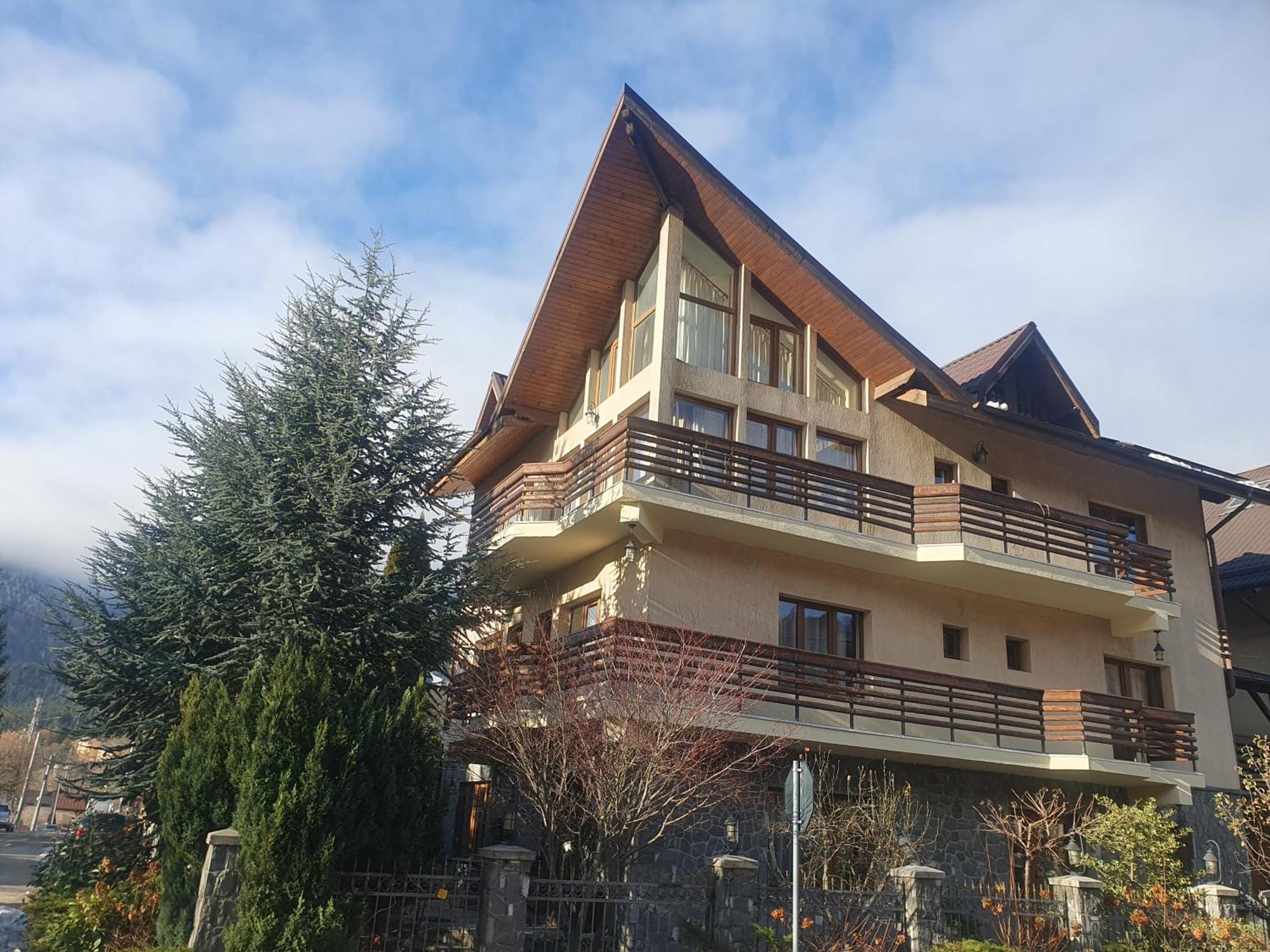 Pensiunea Caprioara Buşteni Exterior foto