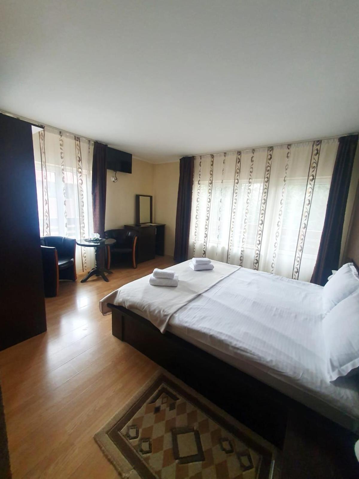 Pensiunea Caprioara Buşteni Exterior foto